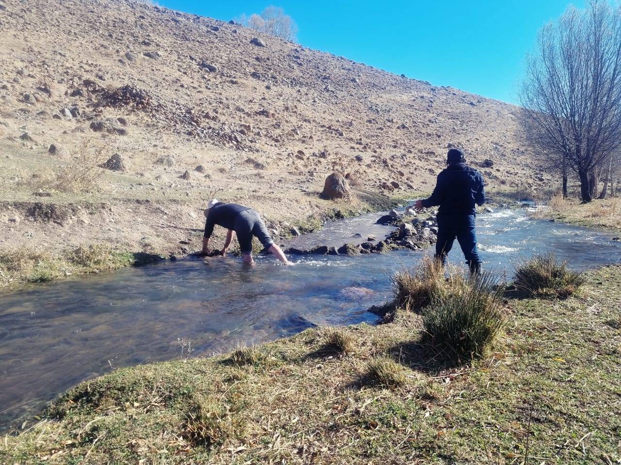 استقرار اکیپ های گشت و بازرسی از منابع آب در بالادست سد یامچی با هدف هدایت آبهای سطحی